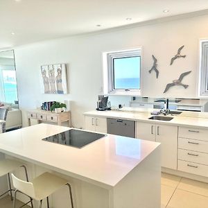 Luxury Two-Bedroom Apartment Ocean View
